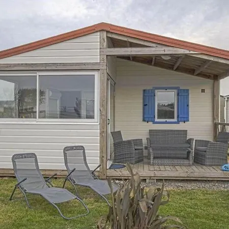 Holiday home Pleasant With Garden